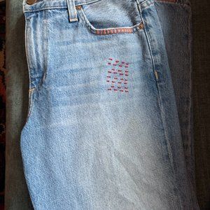 AO. LA You Look Amazing Boyfriend Jeans Embroidered Floral Size: 29